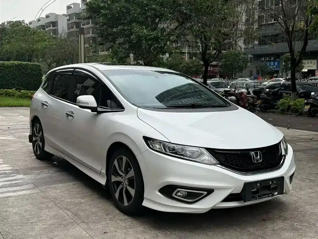 Jade 2013 1.8L CVT Luxury Edition 6-seater — миниатюра 3