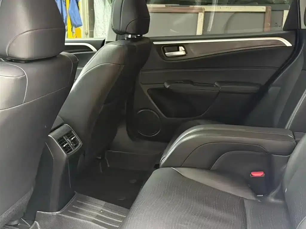 Jade 2013 1.8L CVT Luxury Edition 6-seater — миниатюра 8