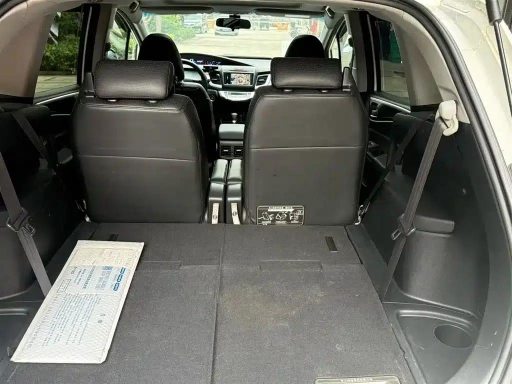 Jade 2013 1.8L CVT Luxury Edition 6-seater — миниатюра 9