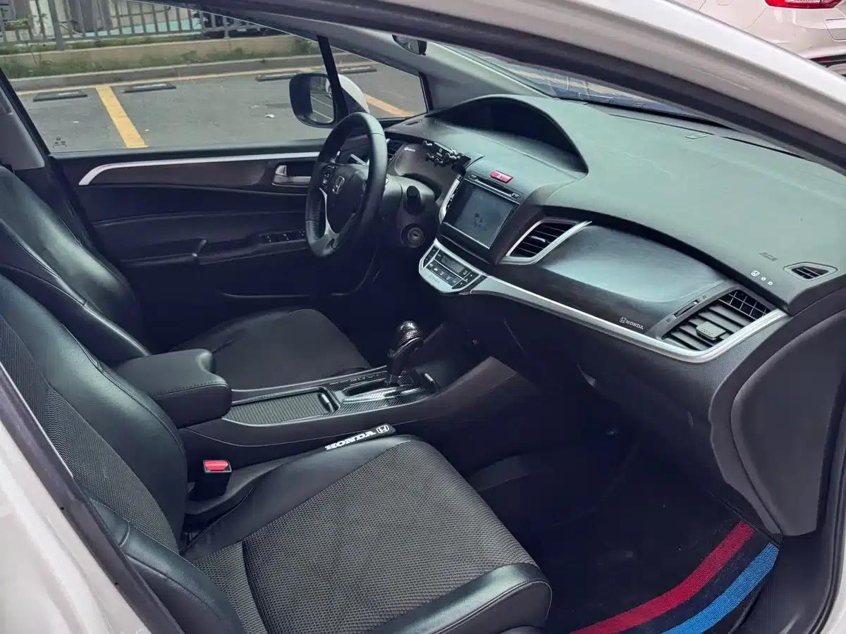 Jade 2014 1.8L Automatic Comfort Elite Edition 5-seater — миниатюра 9