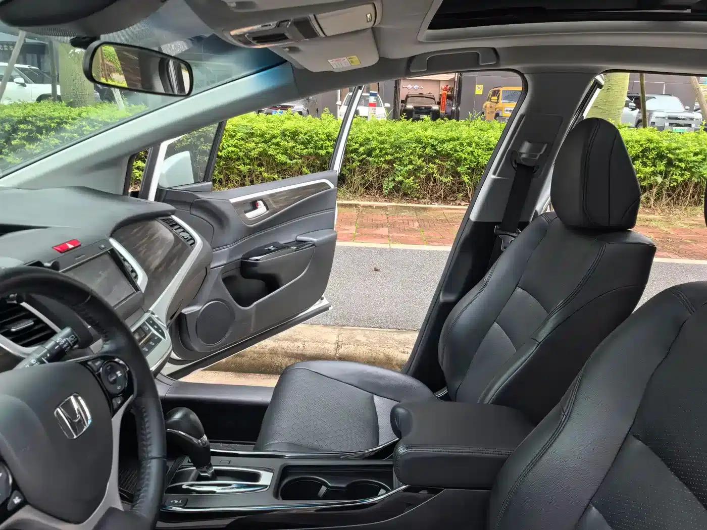 Jade 2020 210TURBO CVT Luxury Edition — миниатюра 13