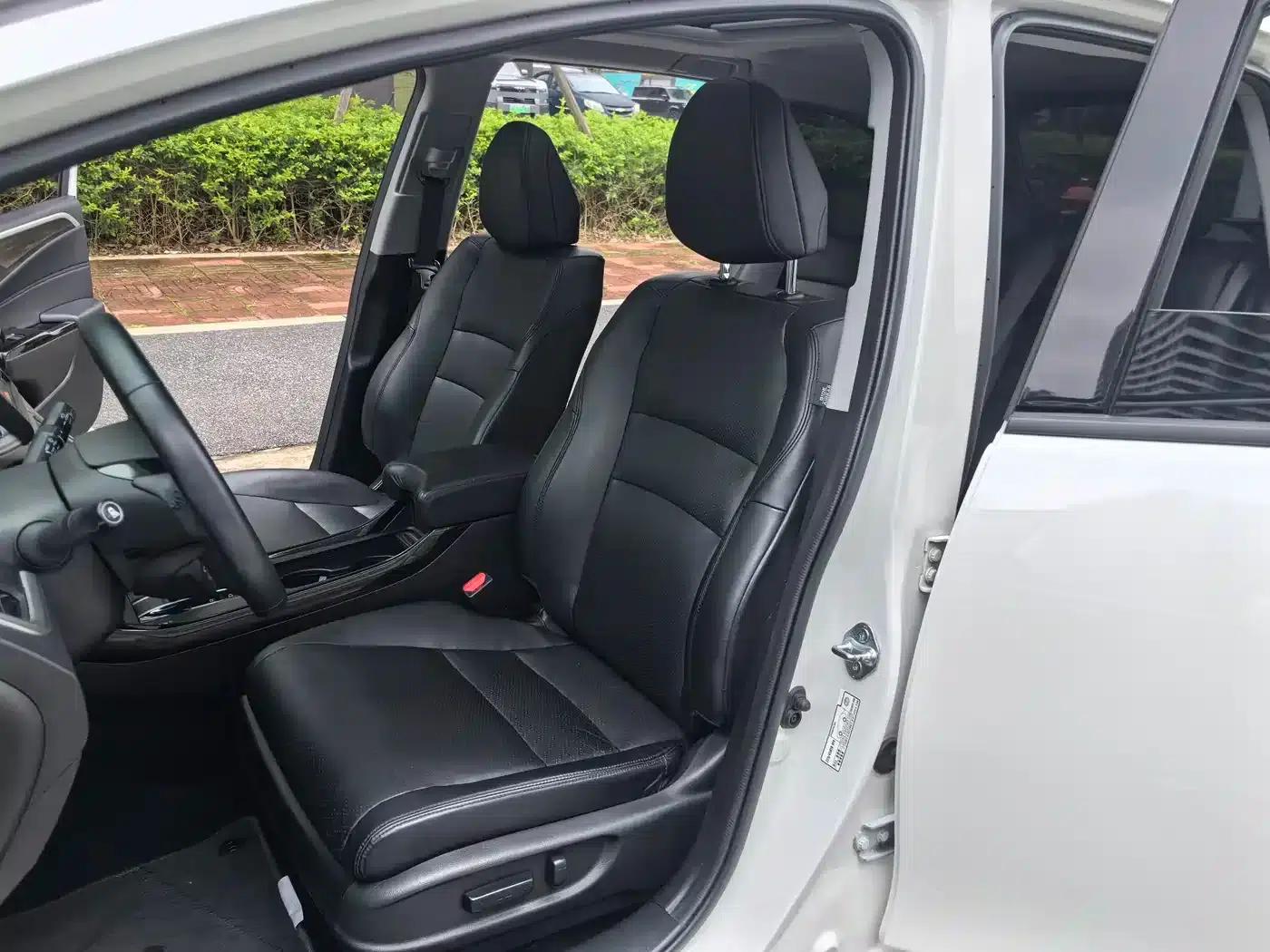 Jade 2020 210TURBO CVT Luxury Edition — миниатюра 16