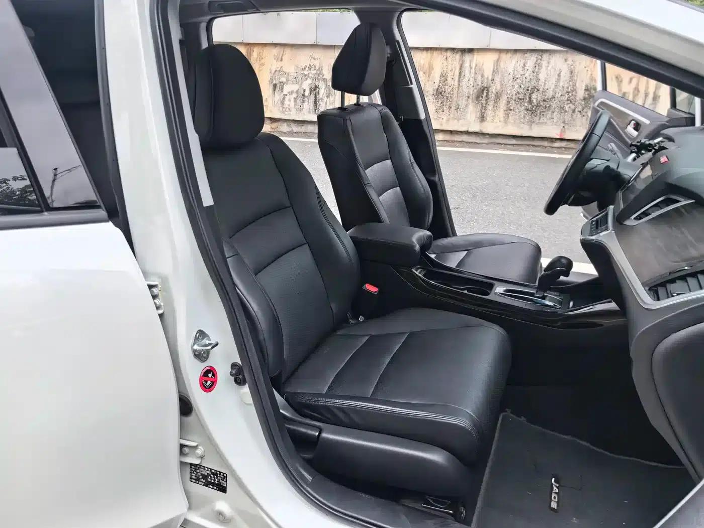 Jade 2020 210TURBO CVT Luxury Edition — миниатюра 28