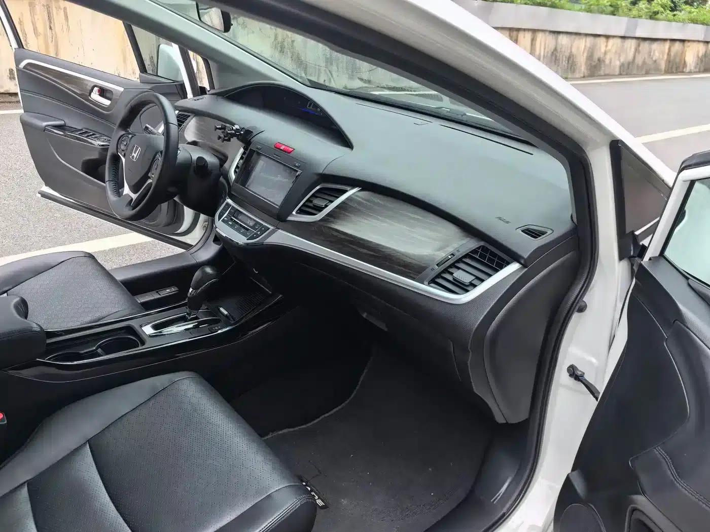 Jade 2020 210TURBO CVT Luxury Edition — миниатюра 29
