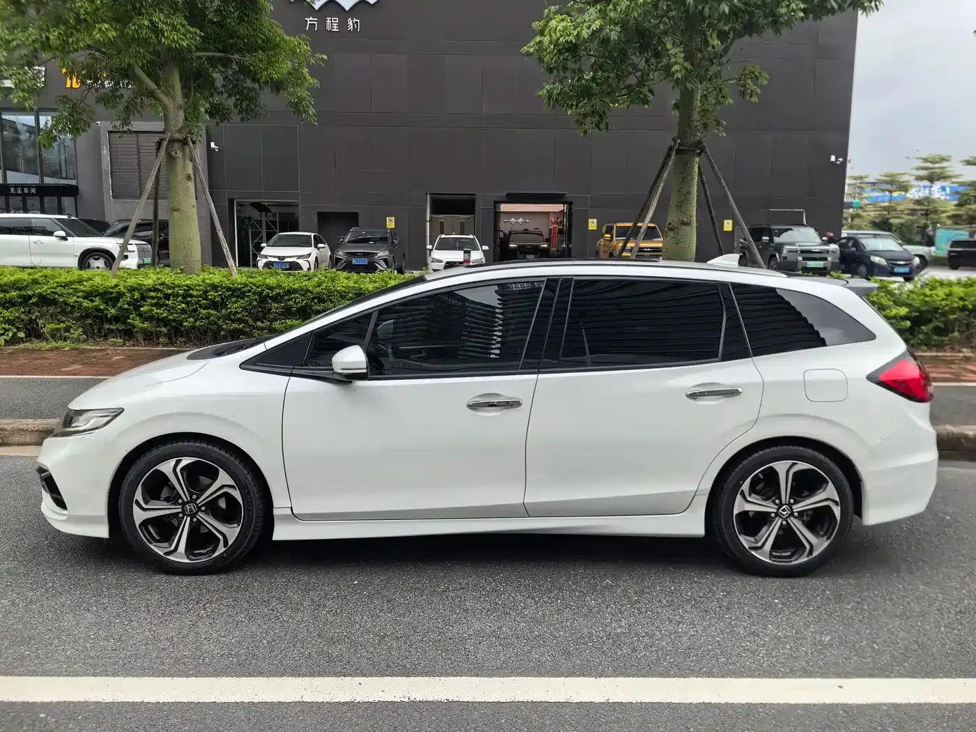 Jade 2020 210TURBO CVT Luxury Edition — миниатюра 4