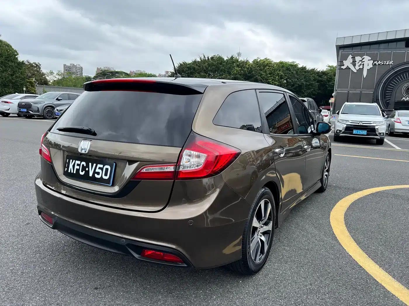 Jade 2014 1.8L CVT Luxury Premium Edition 5-seater — миниатюра 10