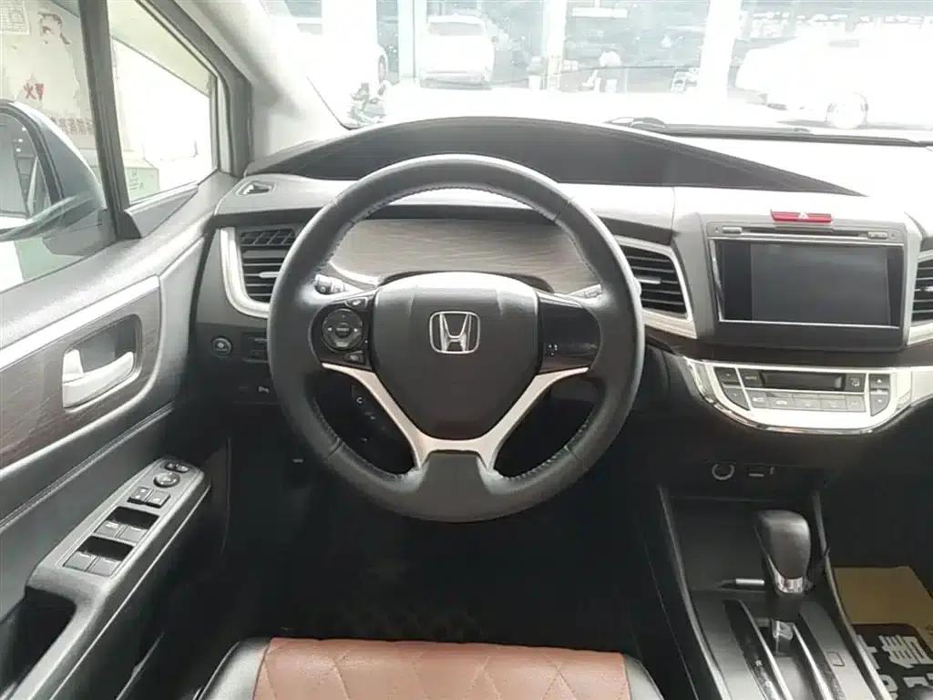 Jade 2013 1.8L Automatic Comfort Edition 5-seater — миниатюра 11