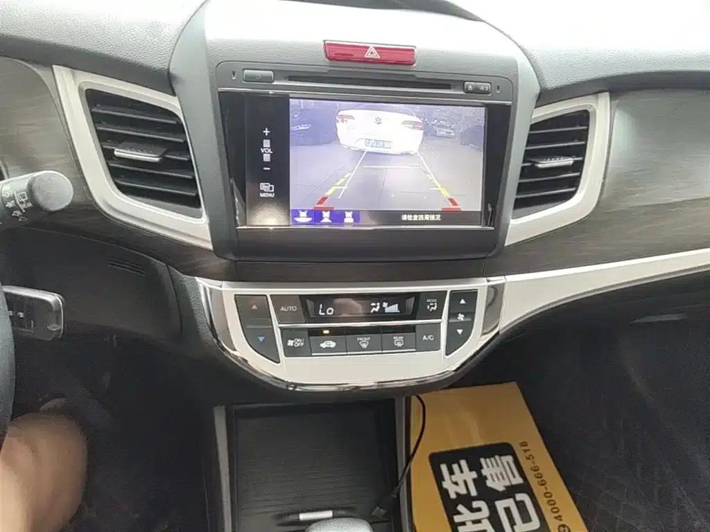 Jade 2013 1.8L Automatic Comfort Edition 5-seater — миниатюра 13
