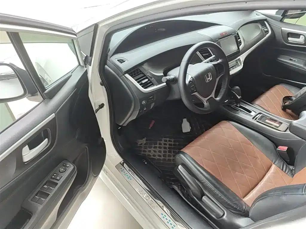 Jade 2013 1.8L Automatic Comfort Edition 5-seater — миниатюра 16