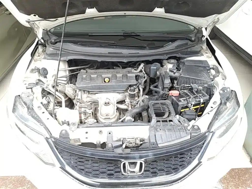 Jade 2013 1.8L Automatic Comfort Edition 5-seater — миниатюра 20