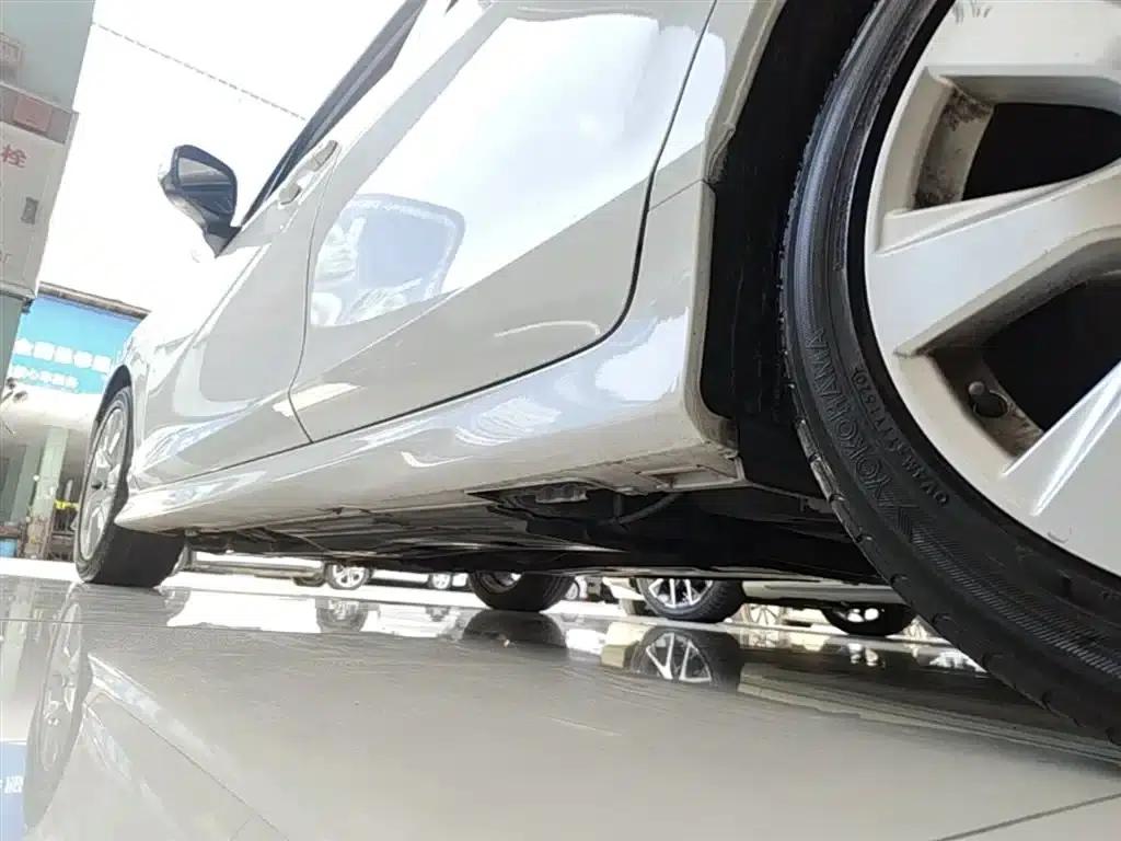 Jade 2013 1.8L Automatic Comfort Edition 5-seater — миниатюра 22