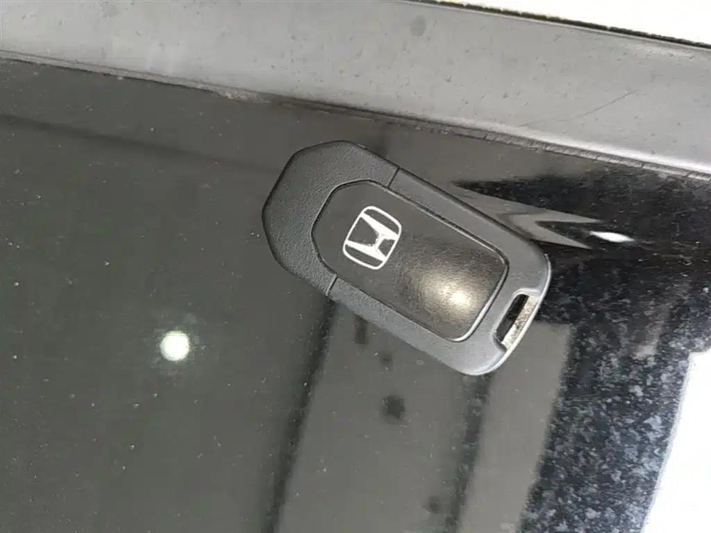 Jade 2013 1.8L Automatic Comfort Edition 5-seater — миниатюра 9