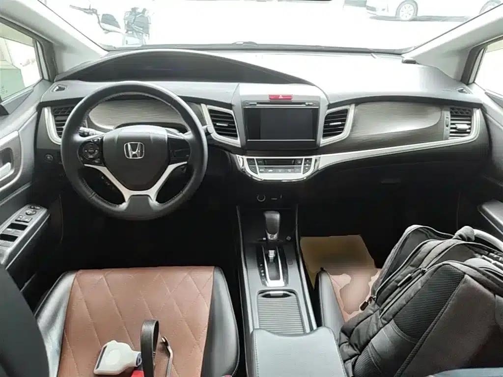 Jade 2013 1.8L Automatic Comfort Edition 5-seater — миниатюра 10