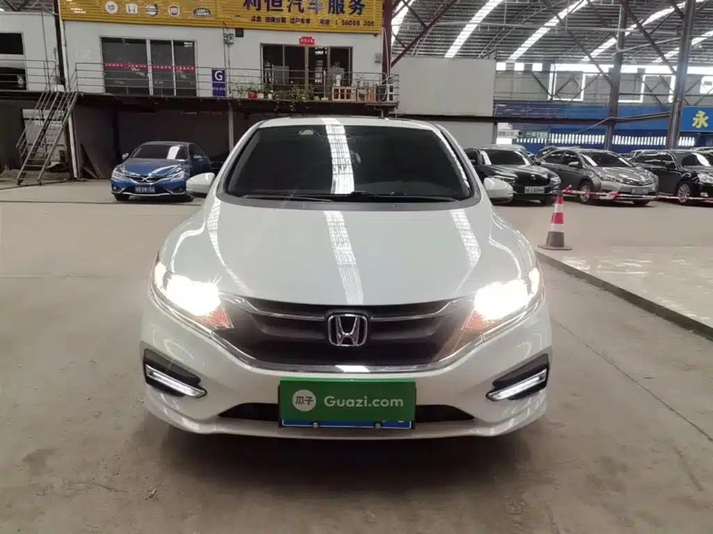 Jade 2017 1.8L Automatic Comfort Edition 5-seater — миниатюра 3