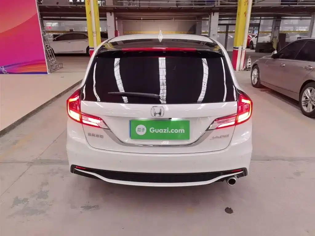 Jade 2017 1.8L Automatic Comfort Edition 5-seater — миниатюра 6