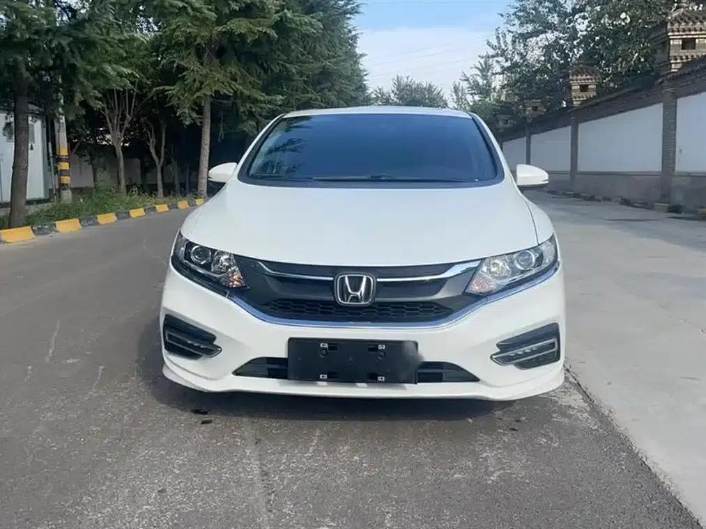 Jade 2017 1.8L Automatic Comfort Edition 5-seater — миниатюра 3