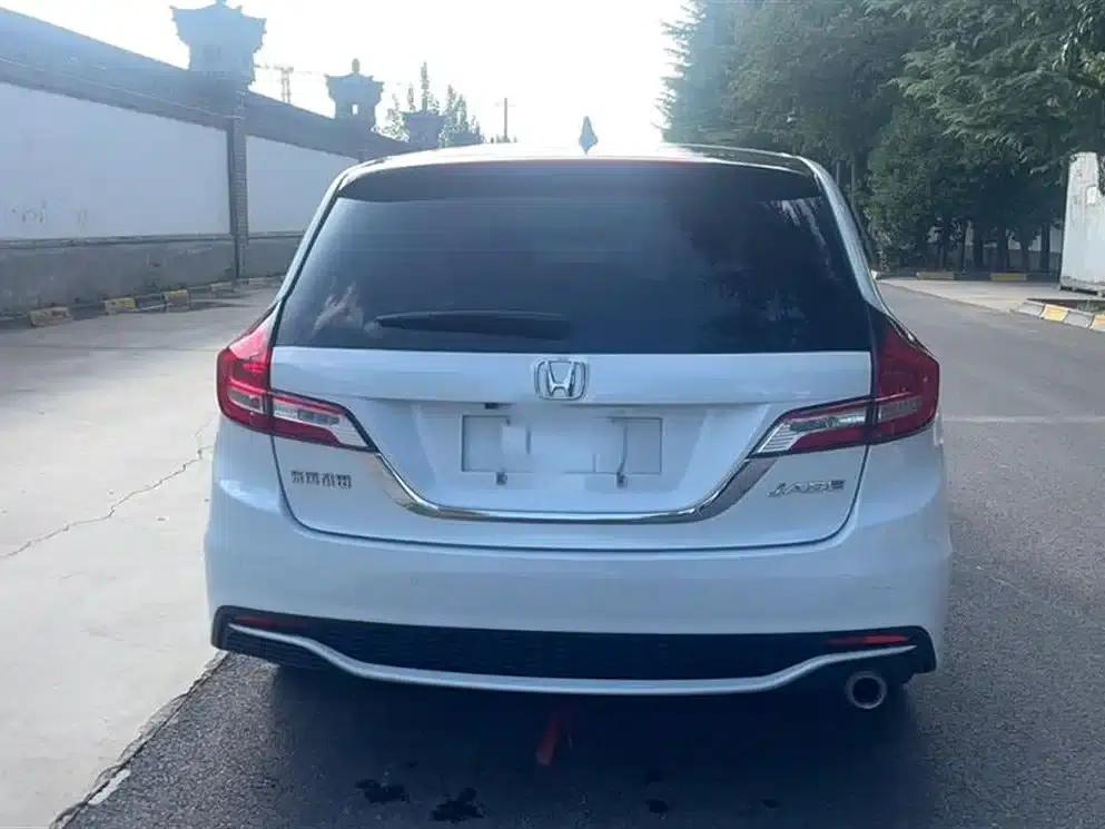 Jade 2017 1.8L Automatic Comfort Edition 5-seater — миниатюра 6