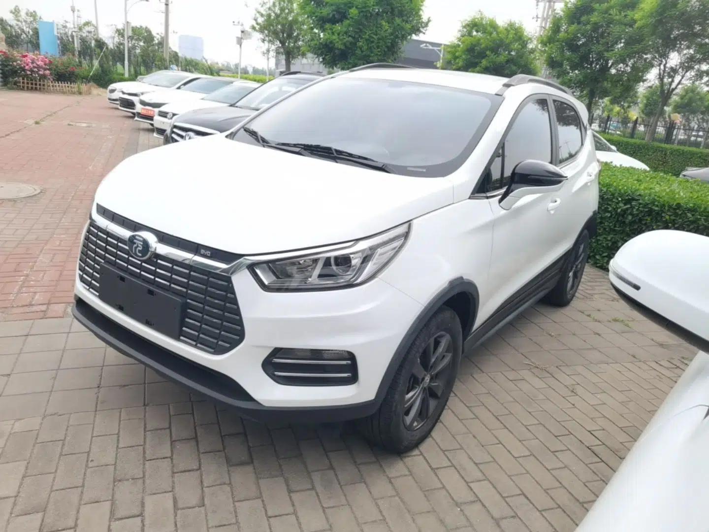 BYD Yuan New Energy 2019 EV360 Smart Connect Leading Model — миниатюра 1
