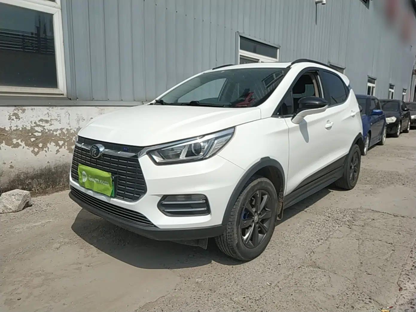 BYD Yuan New Energy 2018 EV360 Smart Connect Cool Edition — миниатюра 1
