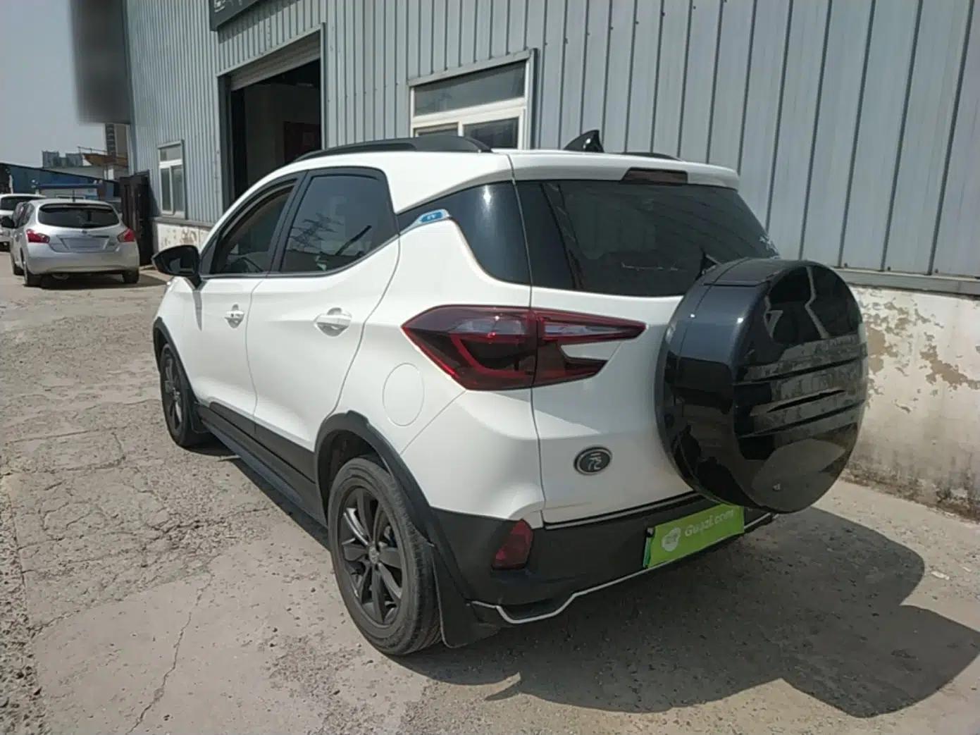 BYD Yuan New Energy 2018 EV360 Smart Connect Cool Edition — миниатюра 4