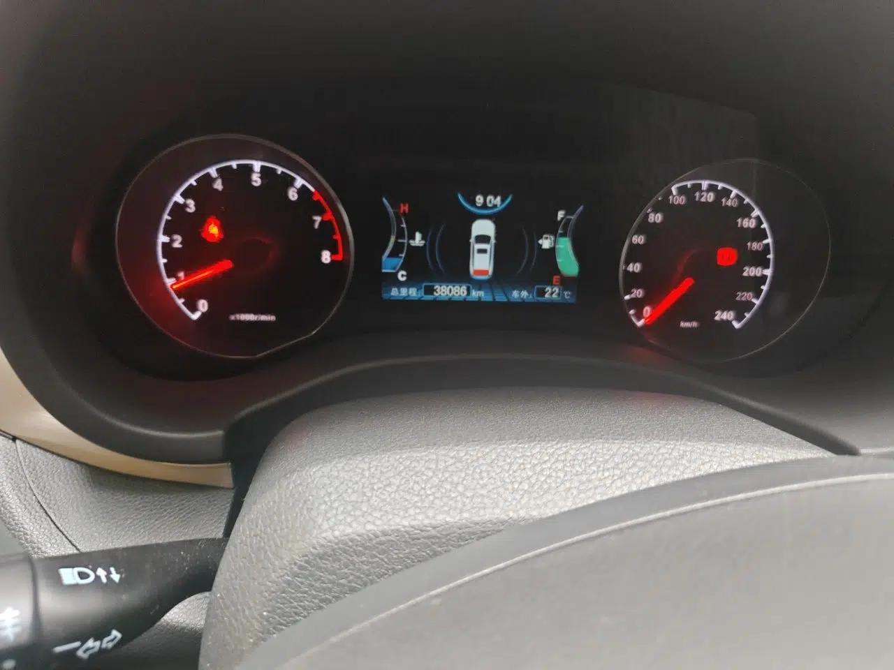 BYD Song 2016 GaiShi Edition 1.5TI Manual Elite Model — миниатюра 13
