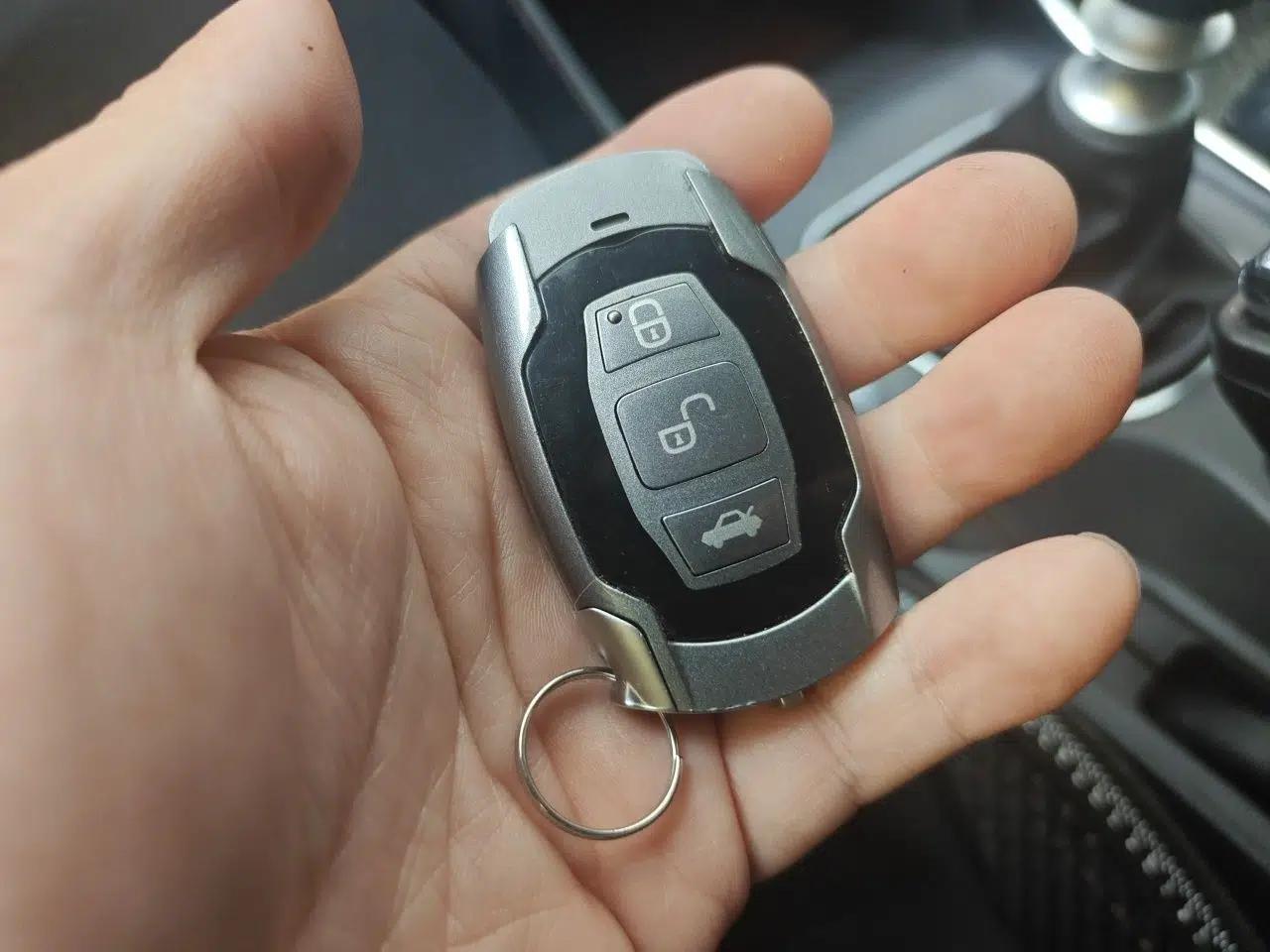 BYD Song 2016 GaiShi Edition 1.5TI Manual Elite Model — миниатюра 9