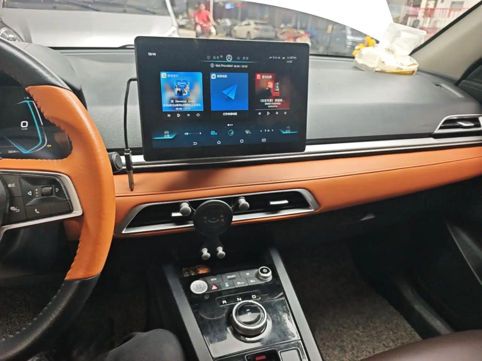 BYD e2 2021 Luxury Model — миниатюра 14