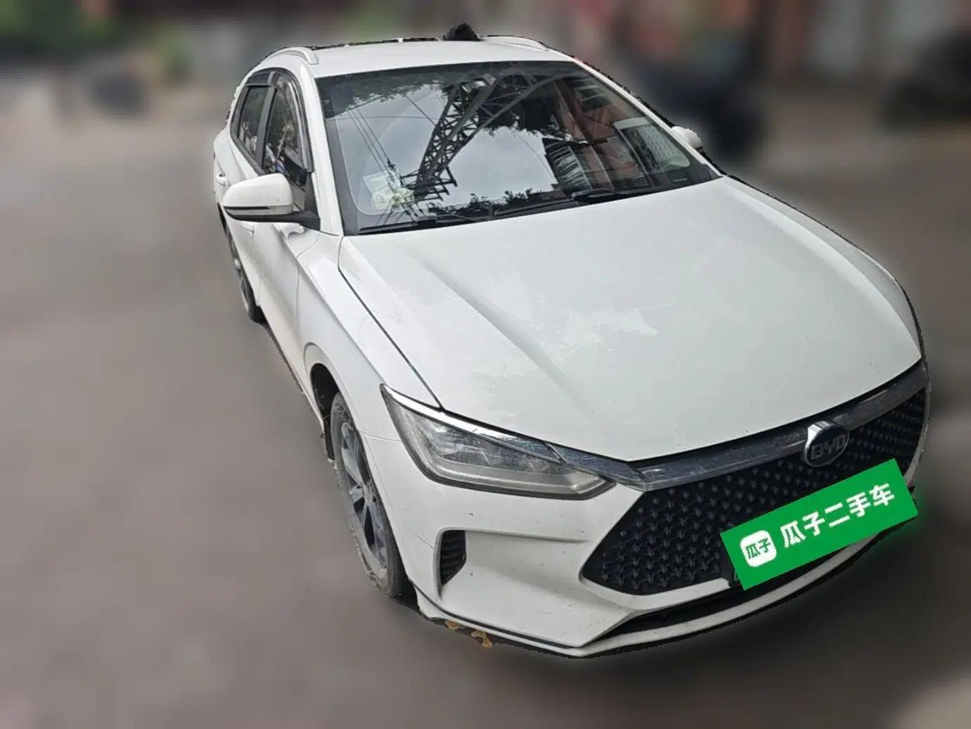 BYD e2 2021 Luxury Model — миниатюра 3