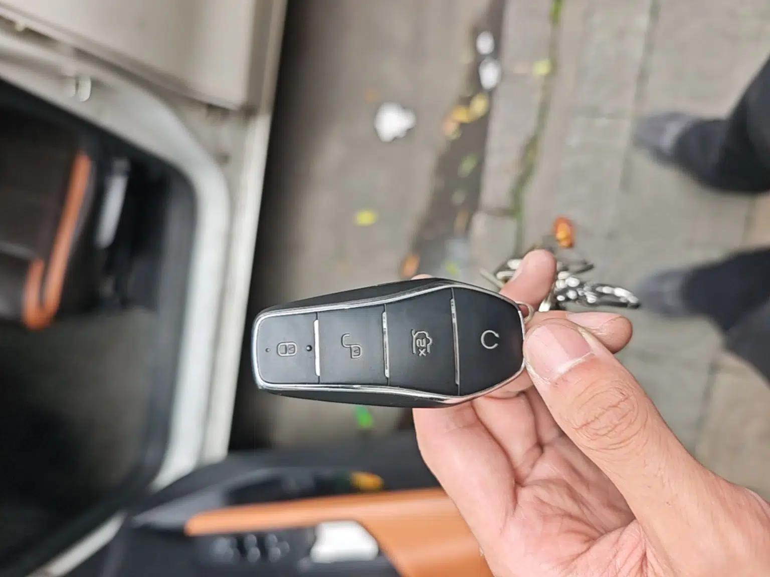 BYD e2 2021 Luxury Model — миниатюра 9