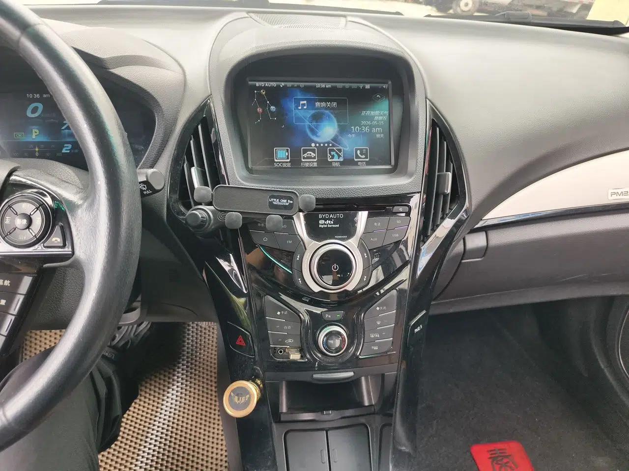 BYD Qin New Energy 2015 1.5T Dual-Crown Flagship Plus Edition — миниатюра 14