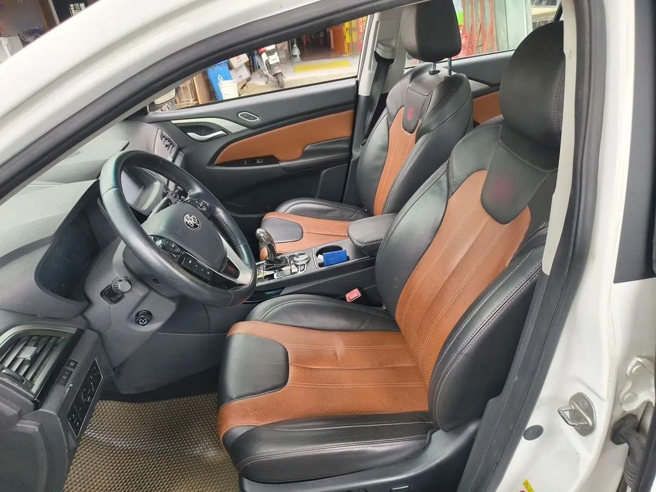 BYD Qin New Energy 2015 1.5T Dual-Crown Flagship Plus Edition — миниатюра 16