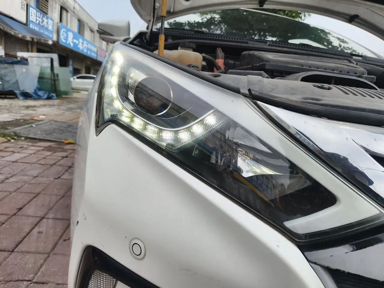 BYD Qin New Energy 2015 1.5T Dual-Crown Flagship Plus Edition — миниатюра 7