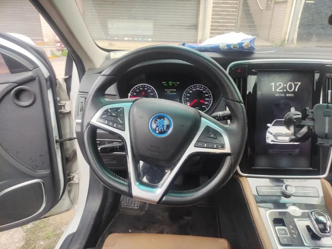 BYD Qin New Energy 2017 1.5T Luxury Model — миниатюра 11