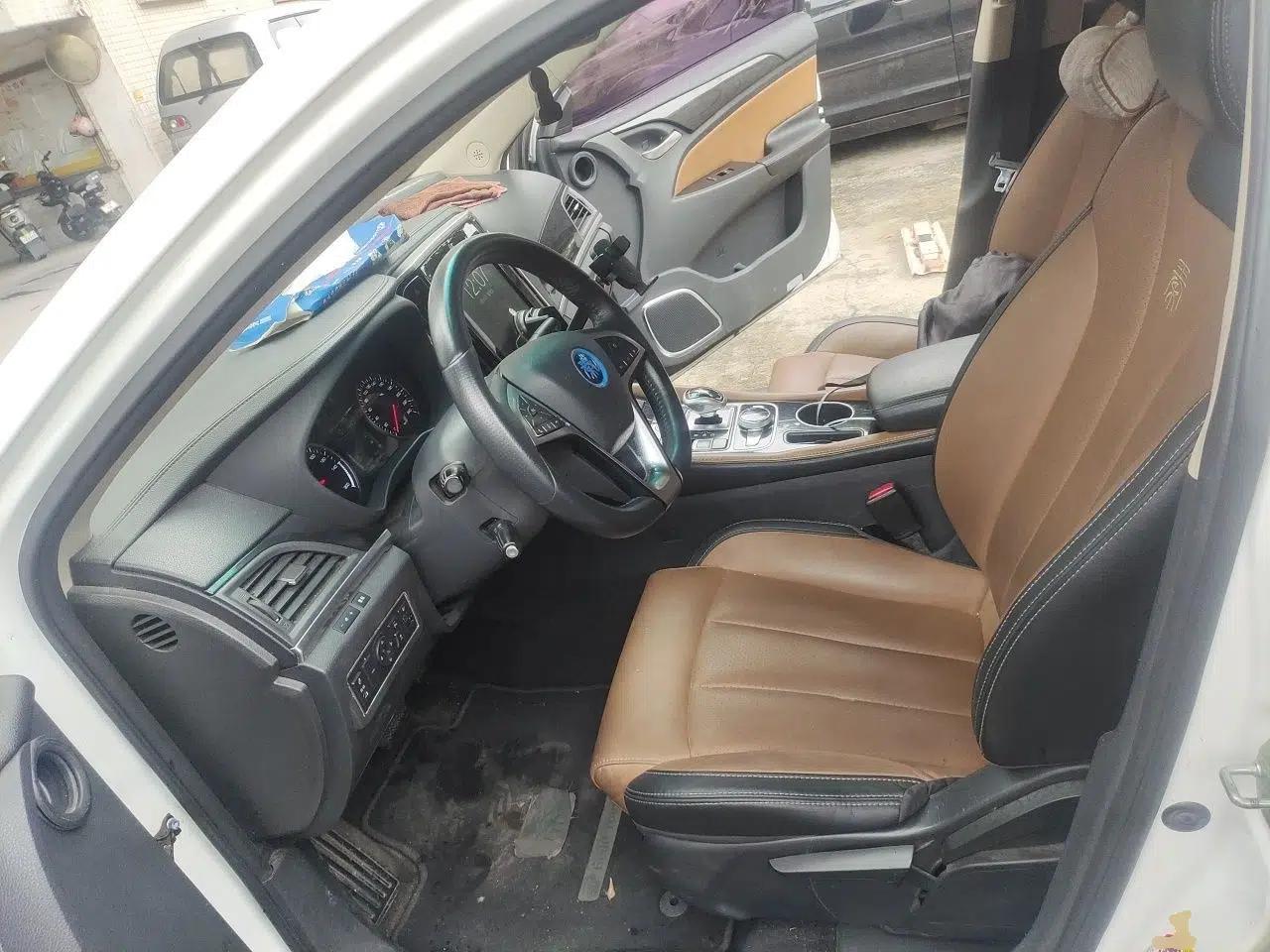 BYD Qin New Energy 2017 1.5T Luxury Model — миниатюра 16