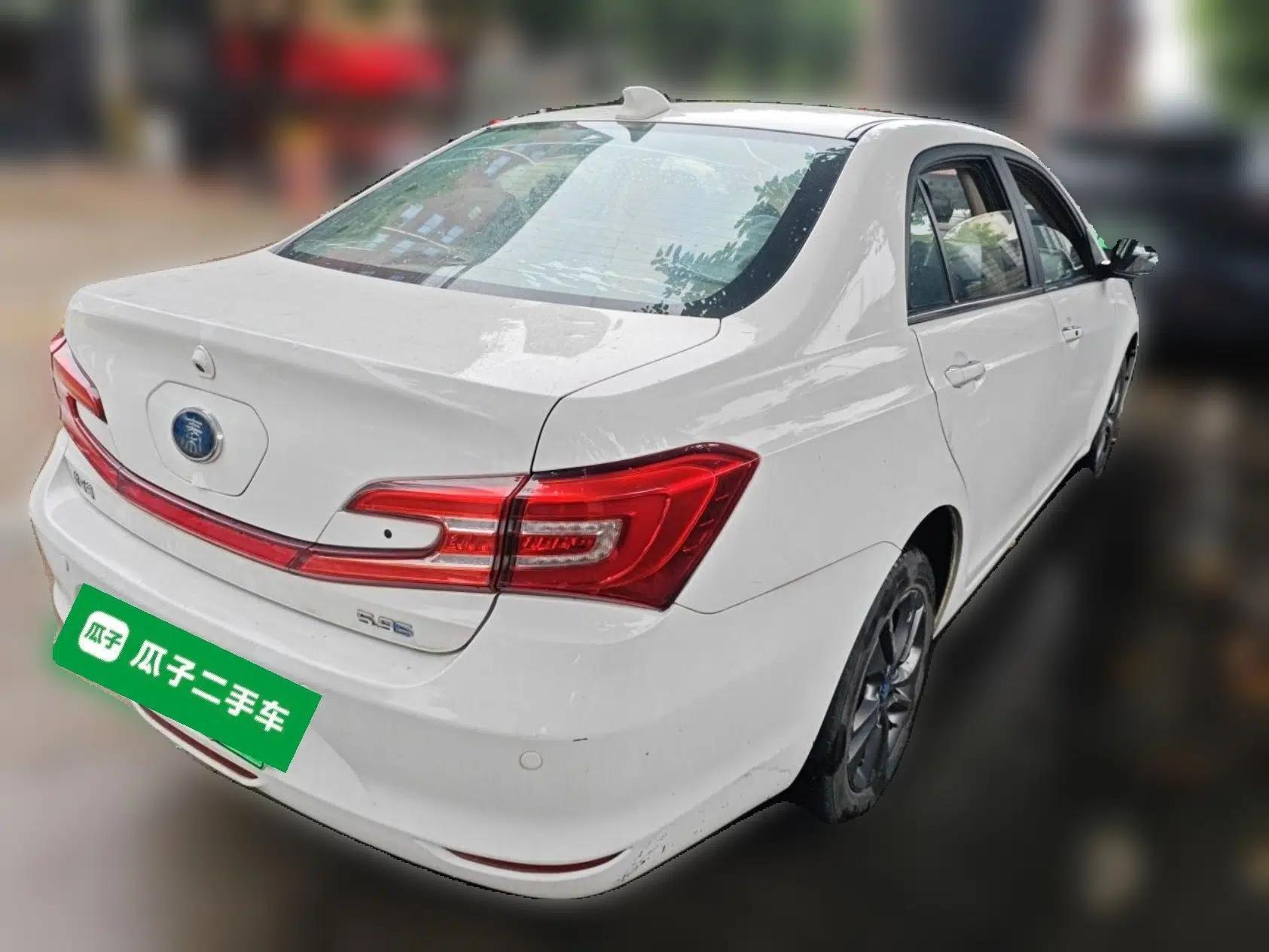 BYD Qin New Energy 2017 1.5T Luxury Model — миниатюра 6
