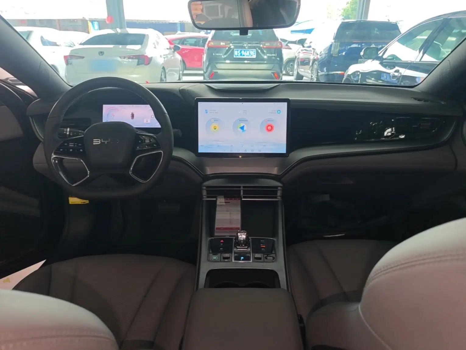 BYD Seal 07 DM-i 2025 DM-i 1.5L 70km Elite Model — миниатюра 13