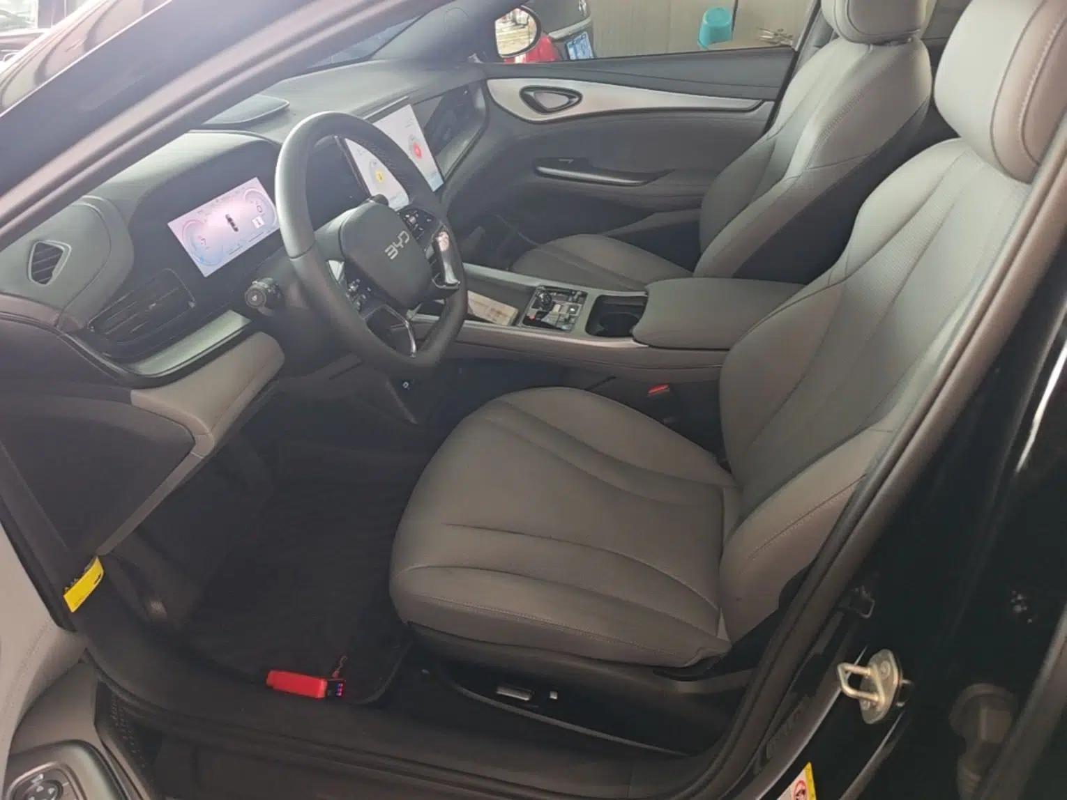 BYD Seal 07 DM-i 2025 DM-i 1.5L 70km Elite Model — миниатюра 18