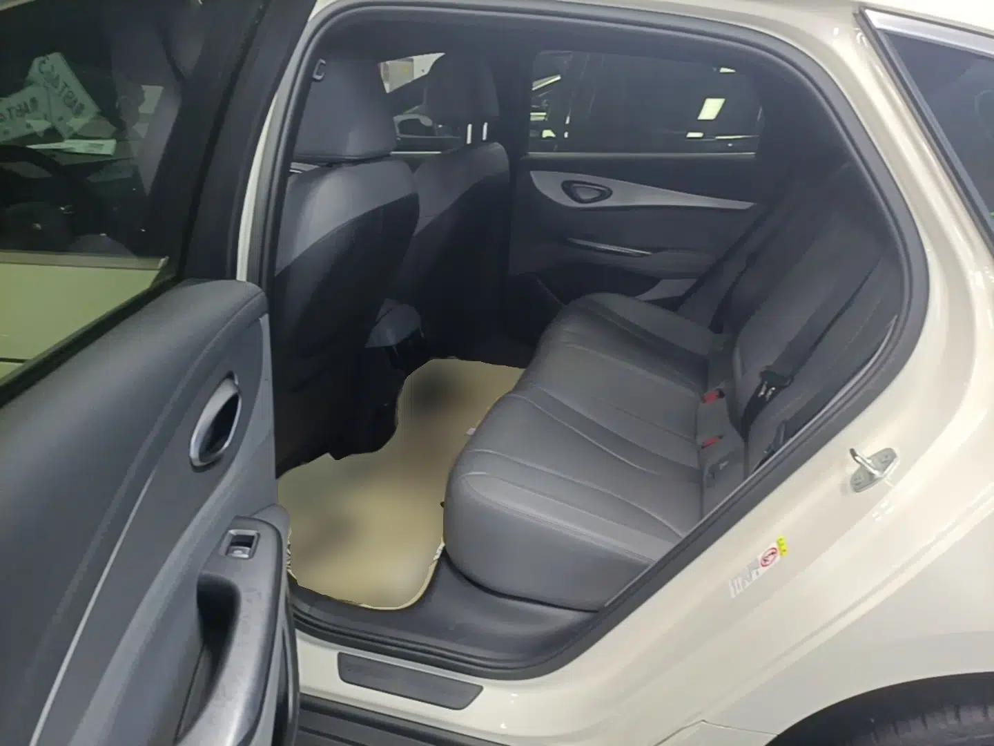 BYD Seal 07 DM-i 2025 DM-i 1.5L 70km Elite Model — миниатюра 20