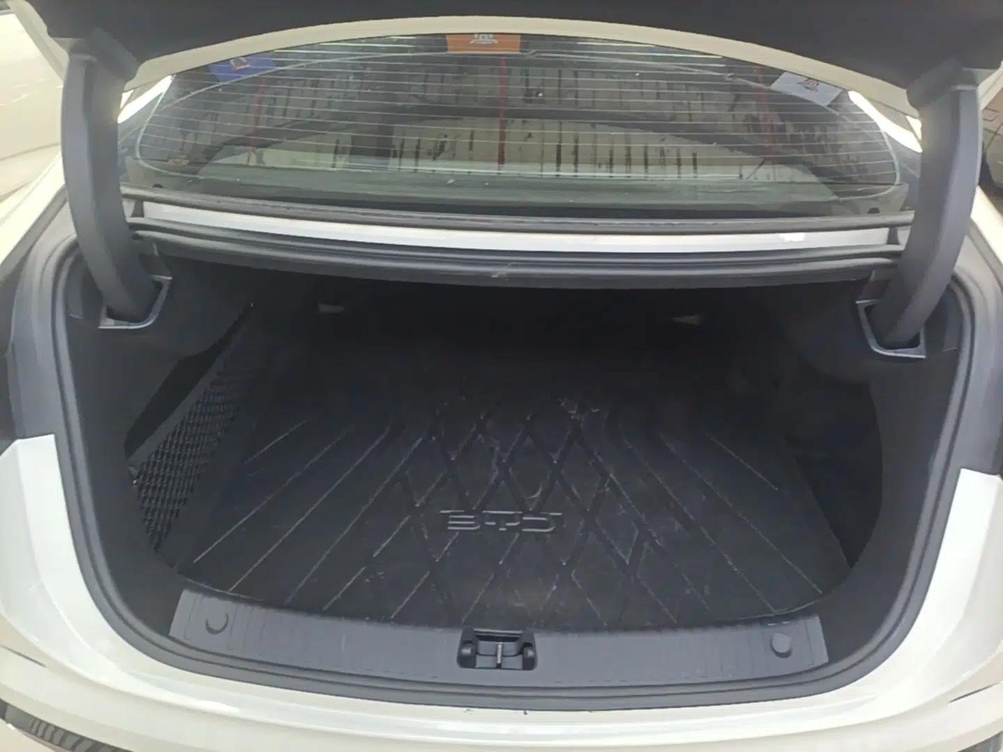 BYD Seal 07 DM-i 2025 DM-i 1.5L 70km Elite Model — миниатюра 22