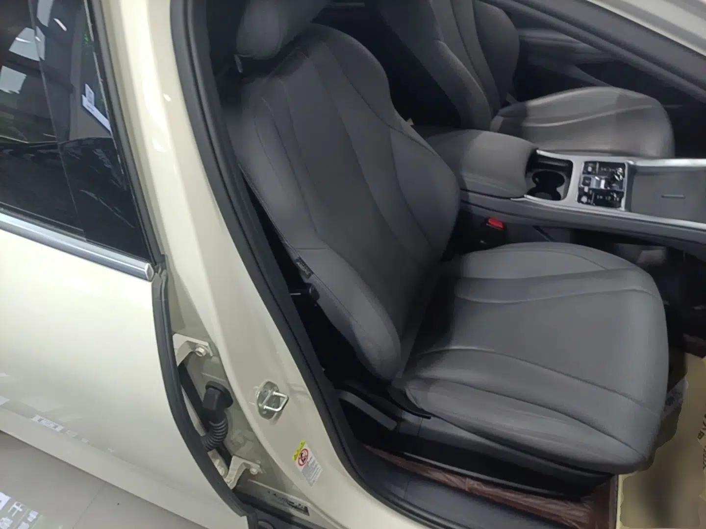 BYD Seal 07 DM-i 2025 DM-i 1.5L 70km Elite Model — миниатюра 23