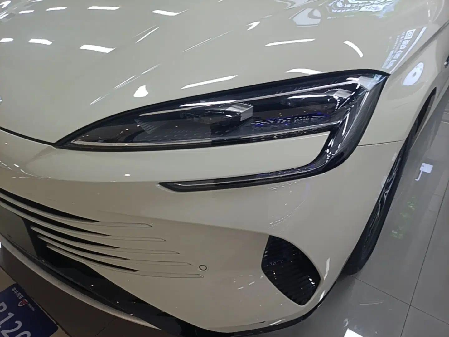 BYD Seal 07 DM-i 2025 DM-i 1.5L 70km Elite Model — миниатюра 9