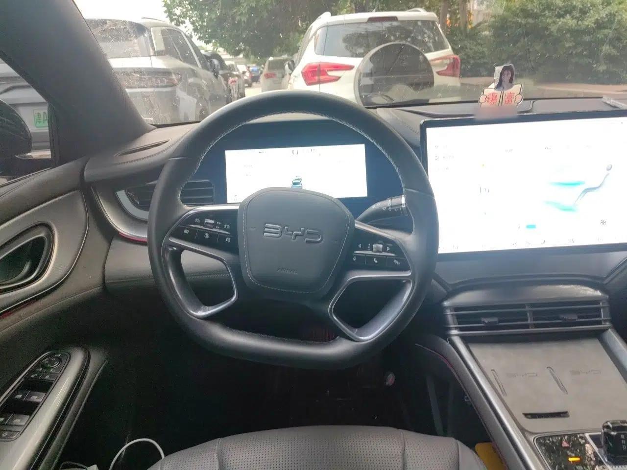 BYD Seal 07 DM-i 2025 DM-i 1.5L 125km Luxury Model — миниатюра 11