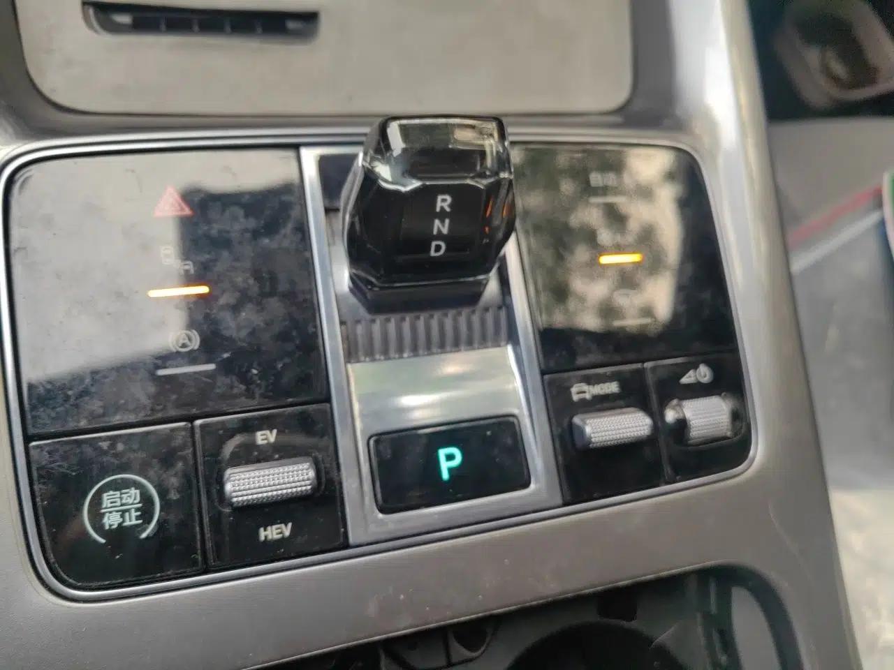 BYD Seal 07 DM-i 2025 DM-i 1.5L 125km Luxury Model — миниатюра 15