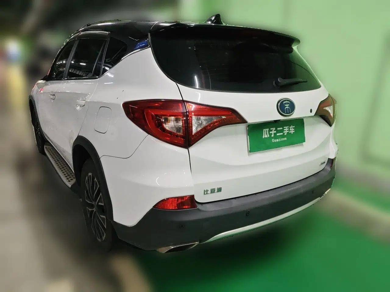 BYD Song New Energy 2017 Song DM 1.5TID All-Wheel Drive Luxury Model — миниатюра 4