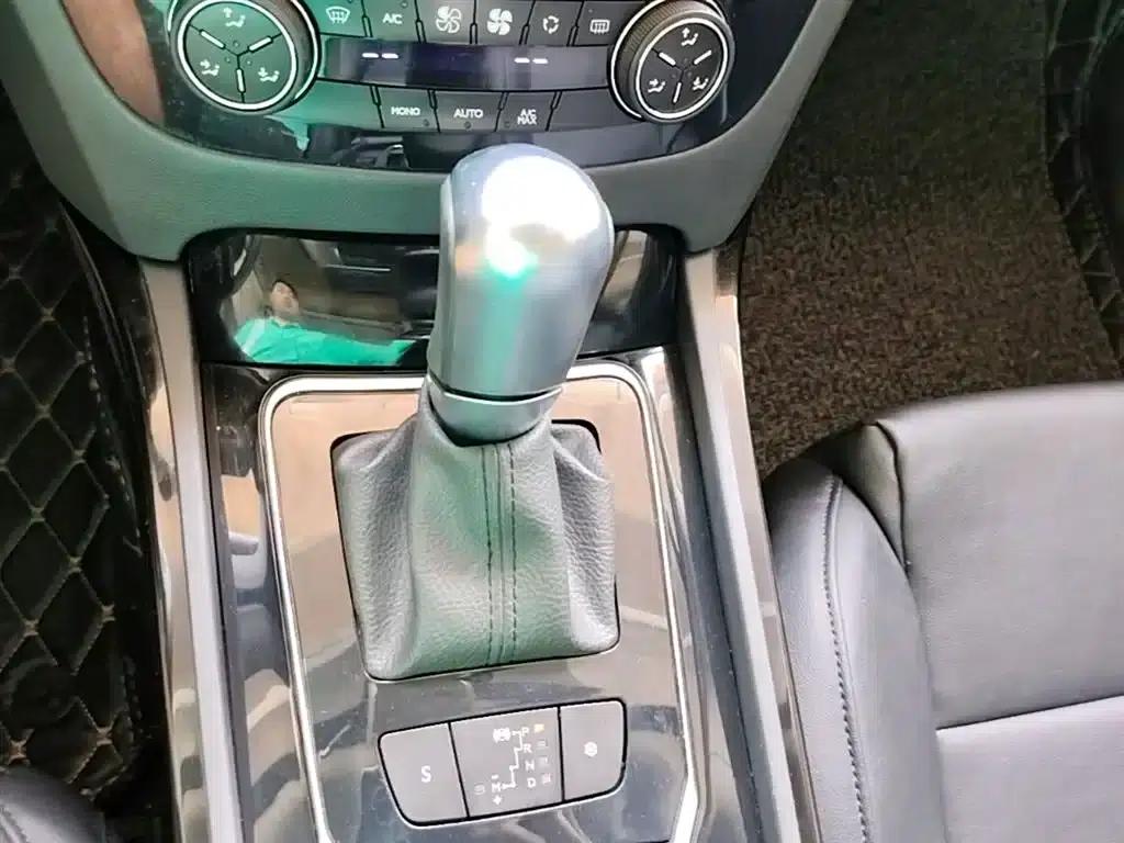 Peugeot 508 2015 1.6THP Automatic Elegance Edition — миниатюра 14