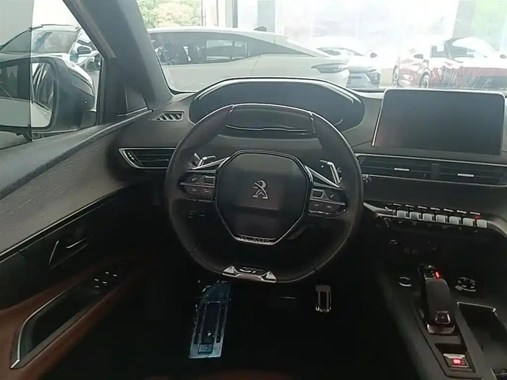 Peugeot 4008 2017 380THP Luxury GT Edition — миниатюра 11