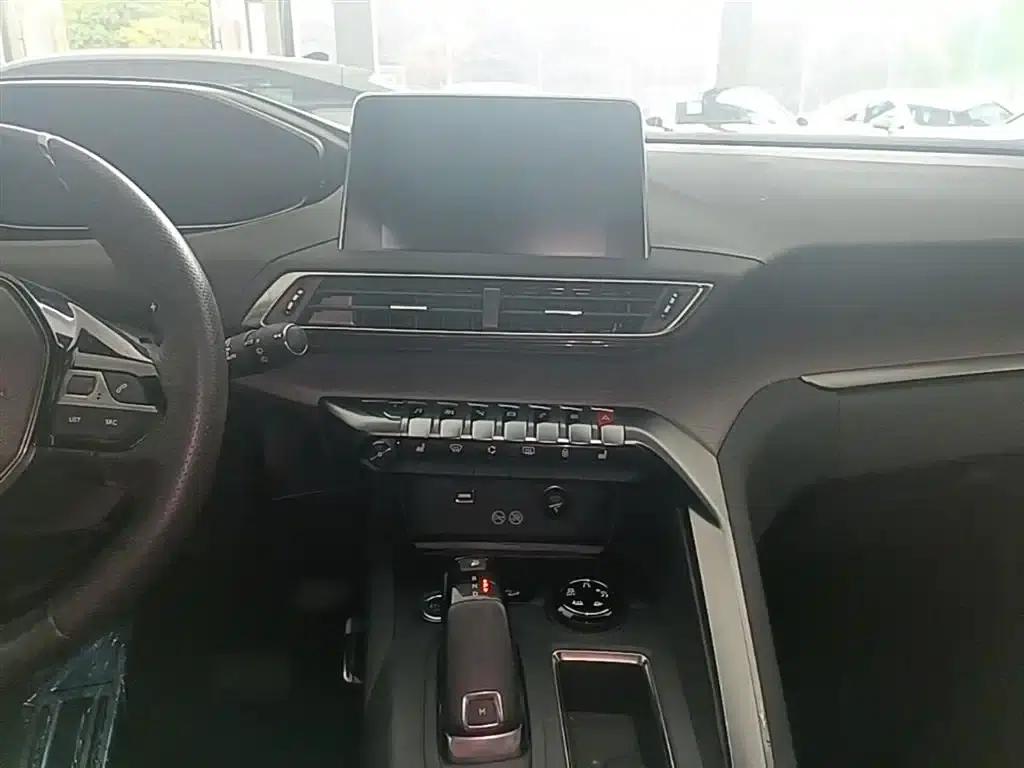 Peugeot 4008 2017 380THP Luxury GT Edition — миниатюра 13