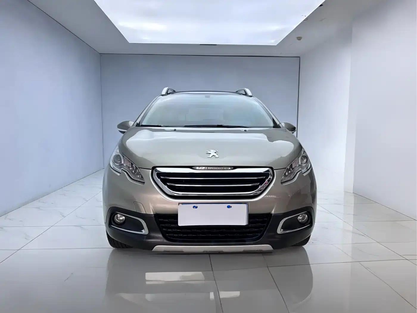 Peugeot 2008 2016 230THP Automatic Fashion Edition — миниатюра 2