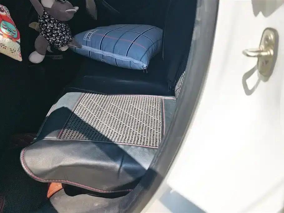 Peugeot 2008 2014 Model 1.6L Automatic Premium Edition — миниатюра 10