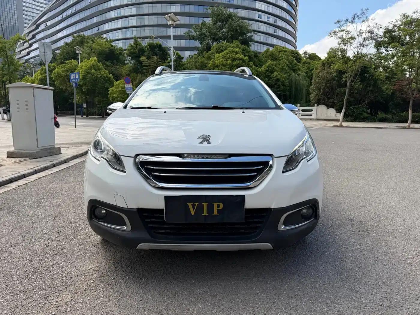 Peugeot 2008 2014 Model 1.6L Automatic Navigation Edition — миниатюра 1